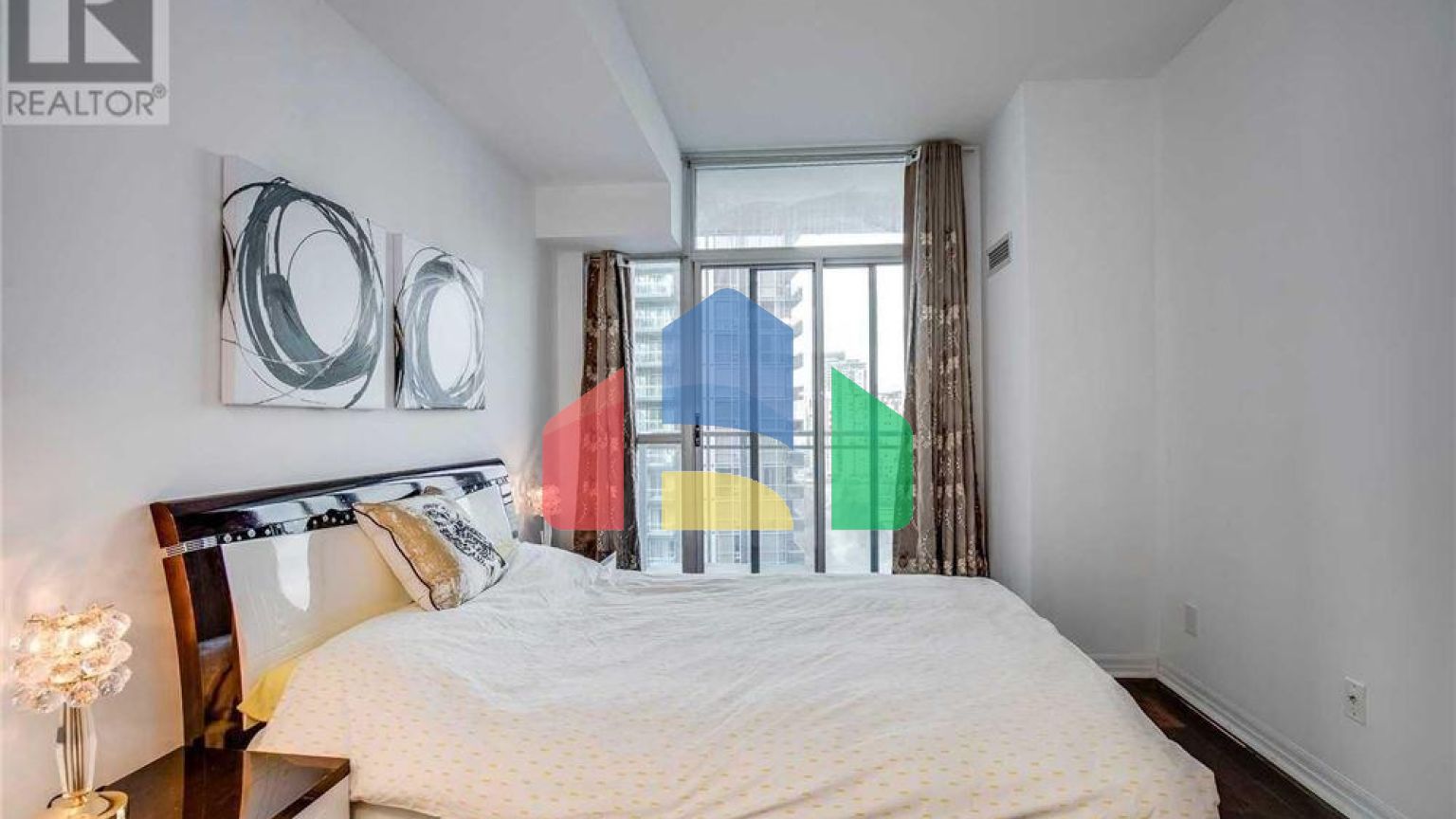 Residential - Single Family Home - Mississauga, Canada - Canada