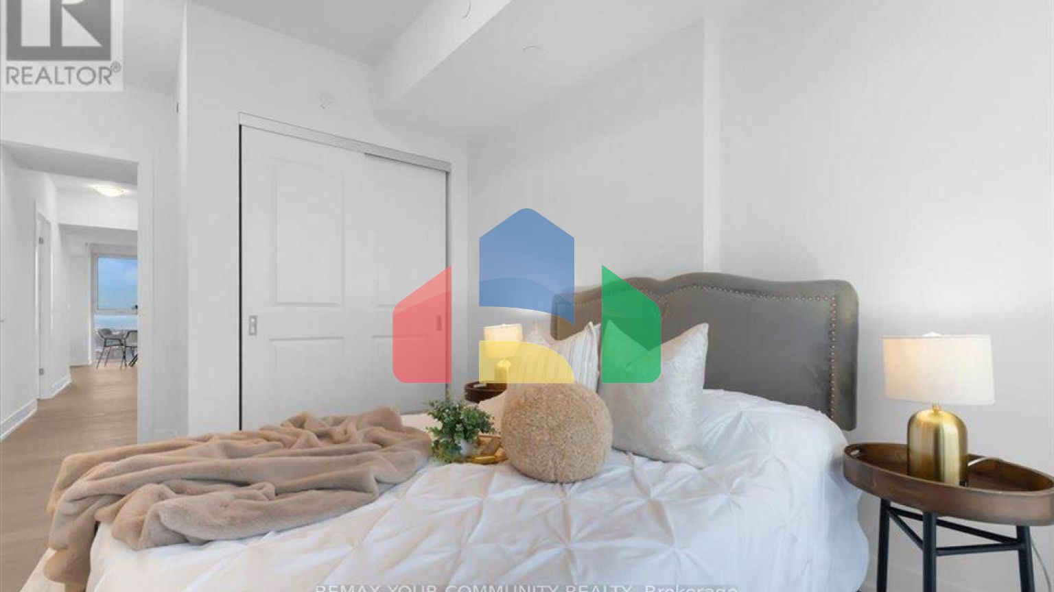 Residential - Condo/Apartment - Mississauga, Canada - Canada