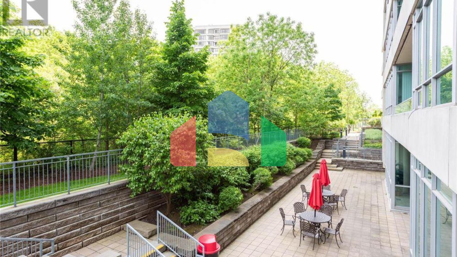 Residential - Single Family Home - Mississauga, Canada - Canada