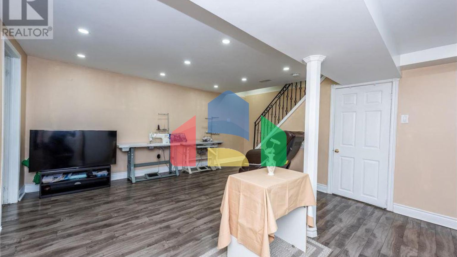 Residential - Single Family Home - Mississauga, Canada - Canada