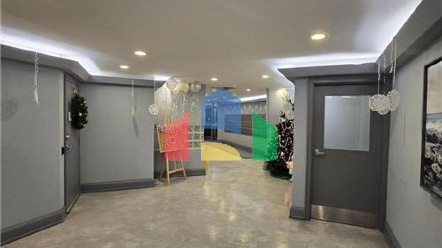 Residential - Single Family Home - Mississauga, Canada - Canada