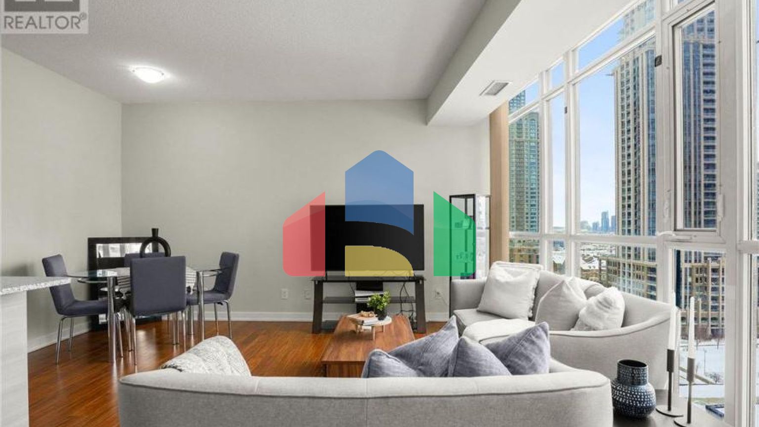 Residential - Single Family Home - Mississauga, Canada - Canada