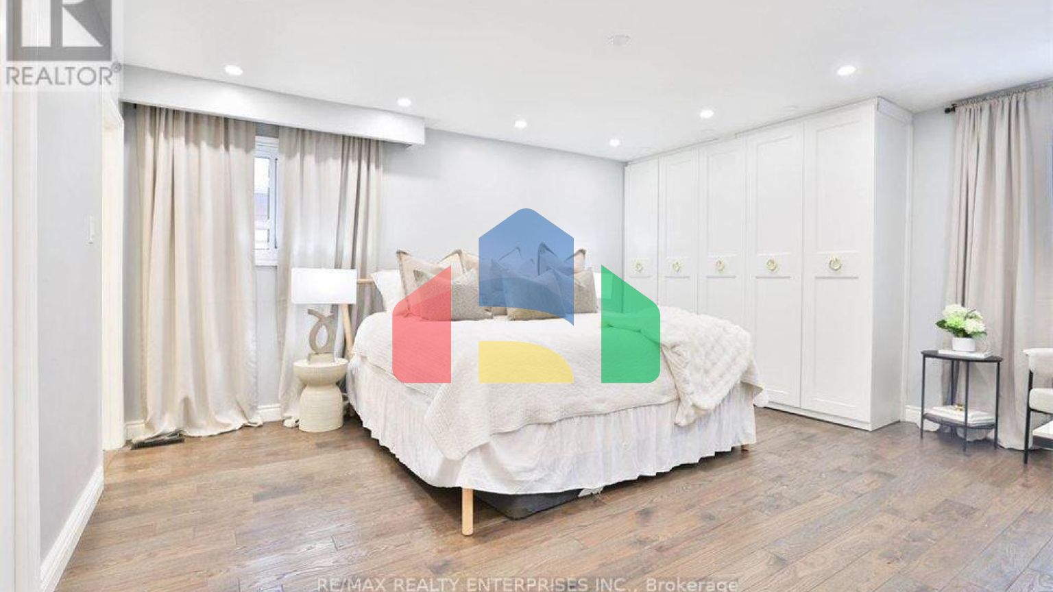 Residential - Single Family Home - Mississauga, Canada - Canada