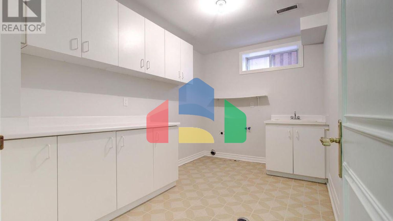 Residential - Single Family Home - Mississauga, Canada - Canada