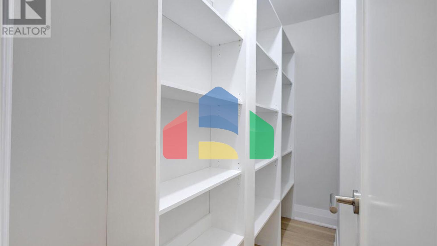 Residential - Single Family Home - Mississauga, Canada - Canada