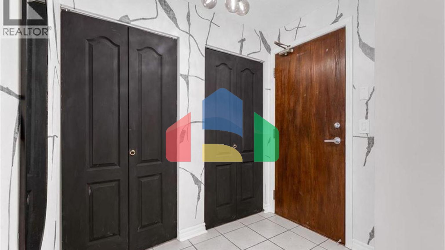 Residential - Condo/Apartment - Mississauga, Canada - Canada