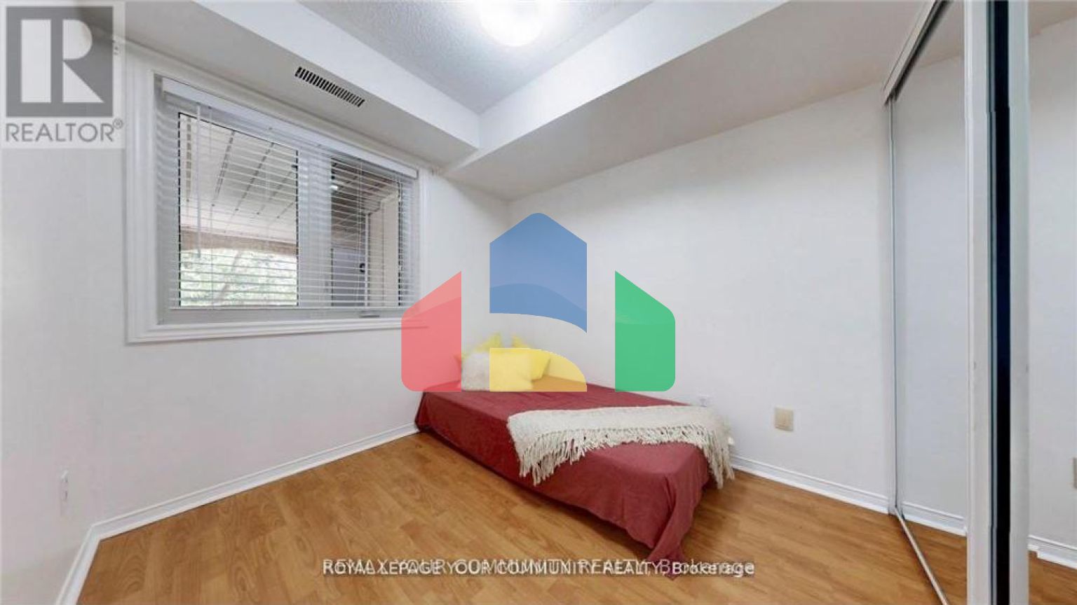 Residential - Condo/Apartment - Mississauga, Canada - Canada