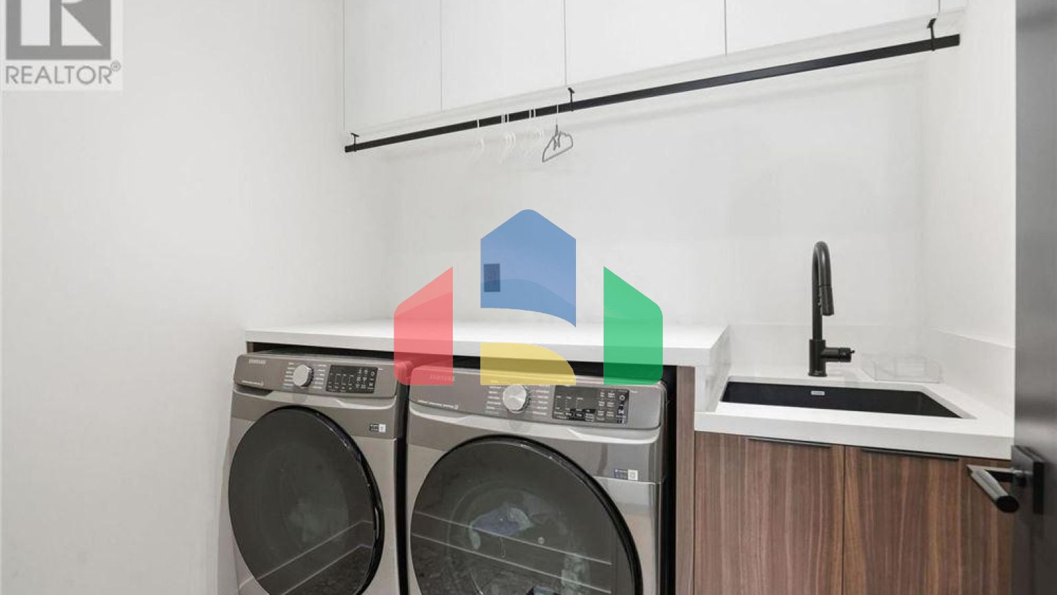 Residential - Single Family Home - Mississauga, Canada - Canada