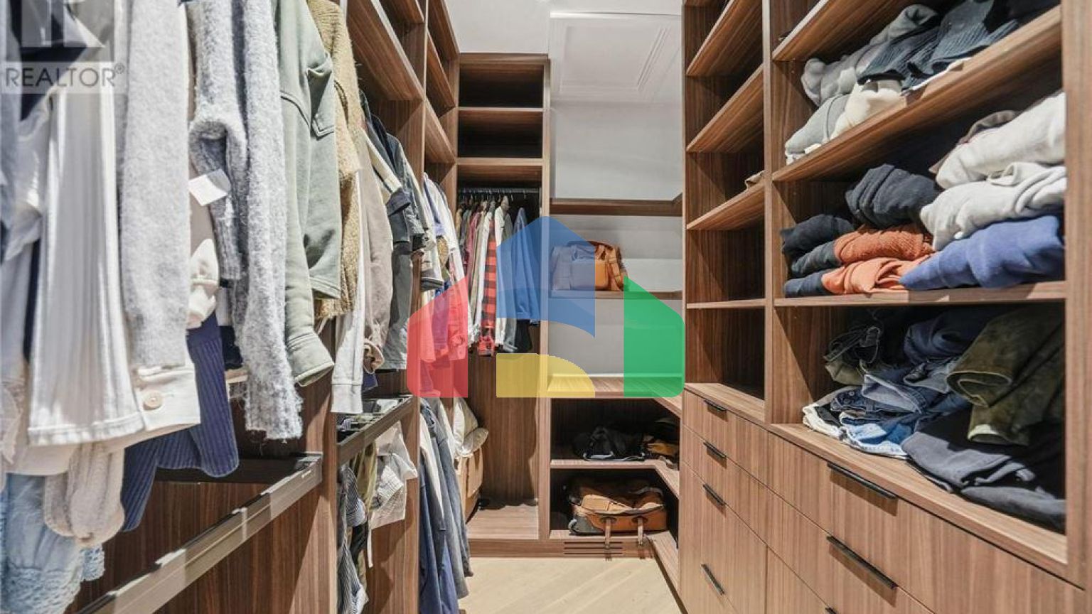 Residential - Single Family Home - Mississauga, Canada - Canada