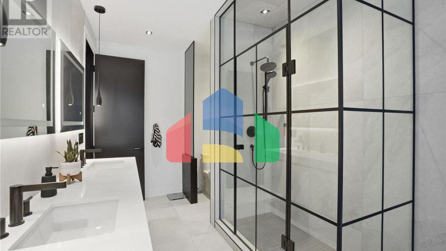 Residential - Single Family Home - Mississauga, Canada - Canada