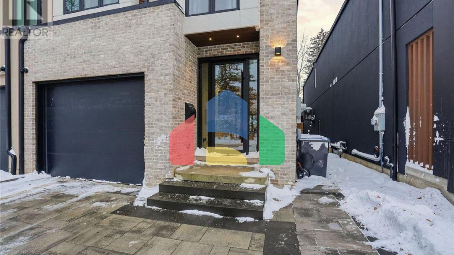 Residential - Single Family Home - Mississauga, Canada - Canada