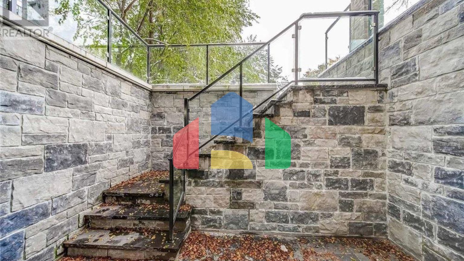 Residential - Single Family Home - Mississauga, Canada - Canada