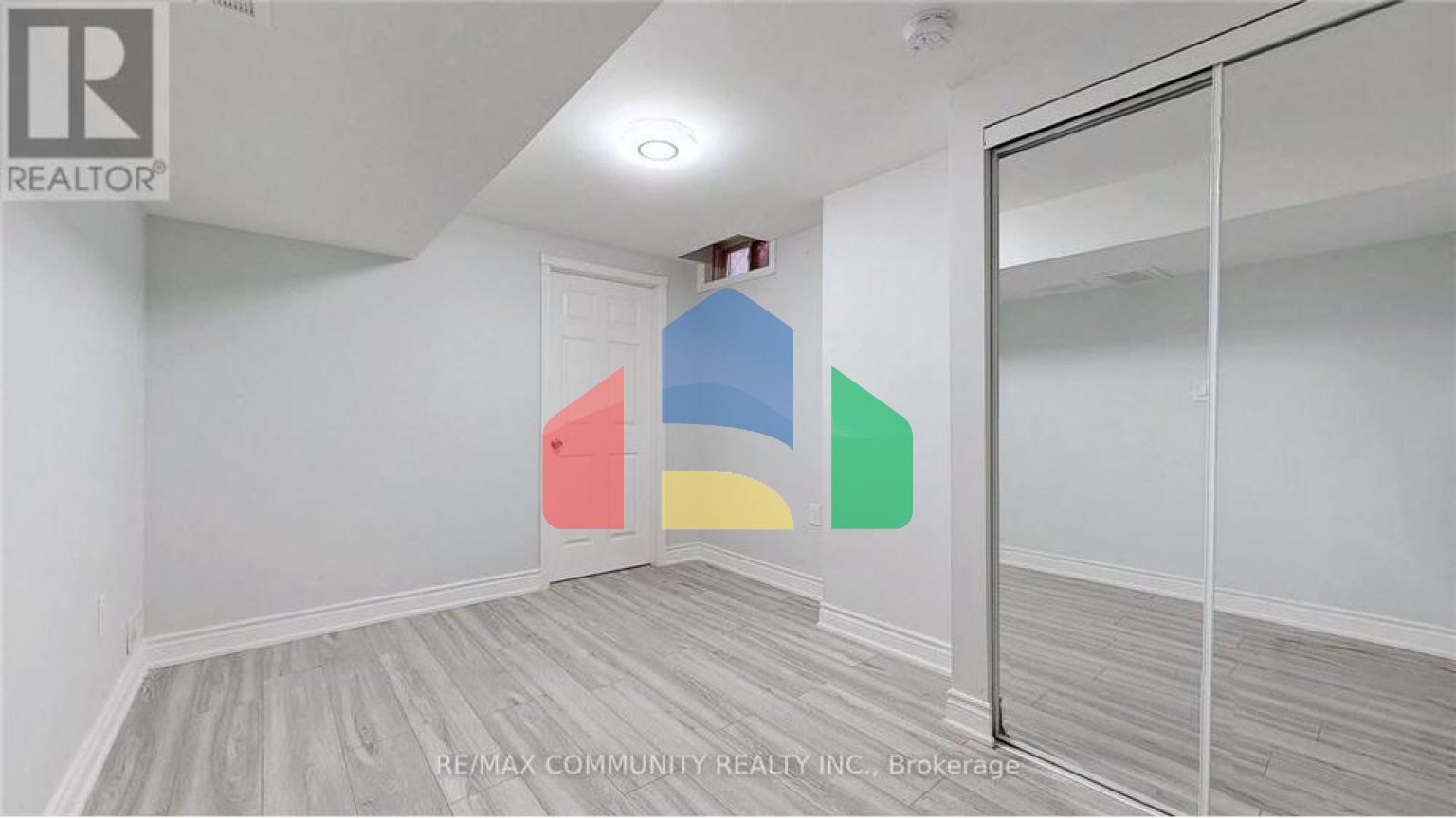 Residential - Multi-Family - Mississauga, Canada - Canada