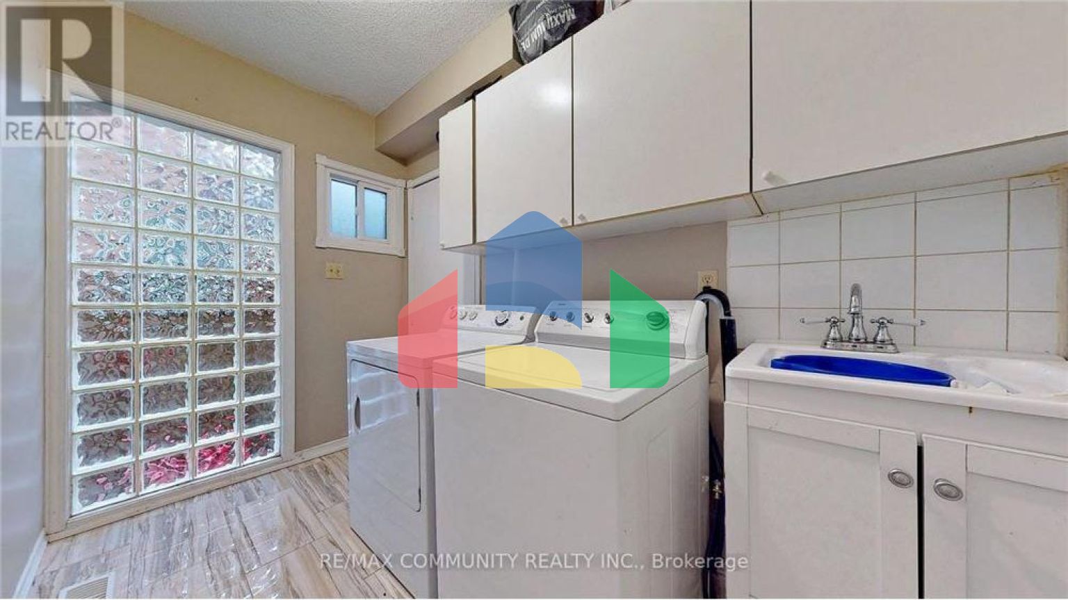 Residential - Multi-Family - Mississauga, Canada - Canada