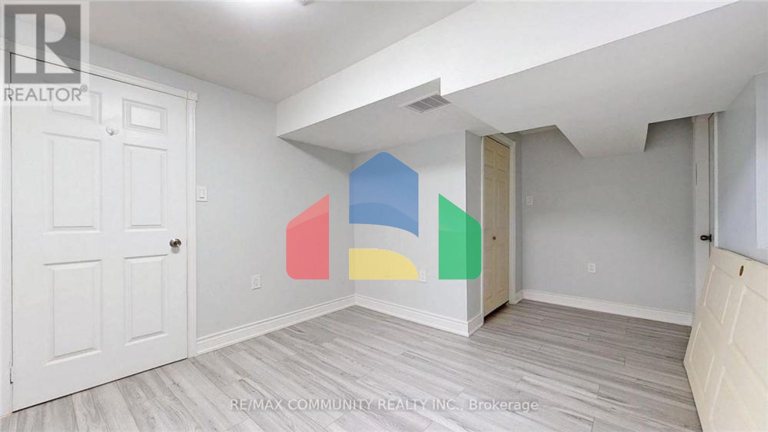 Residential - Multi-Family - Mississauga, Canada - Canada