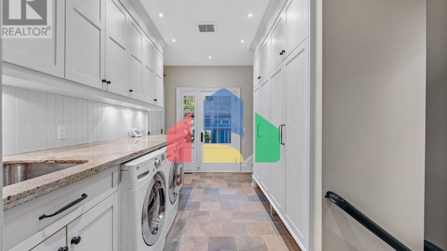 Residential - Single Family Home - Mississauga, Canada - Canada