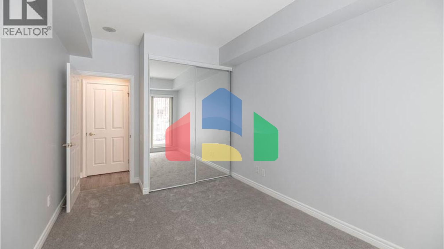 Residential - Condo/Apartment - Mississauga, Canada - Canada