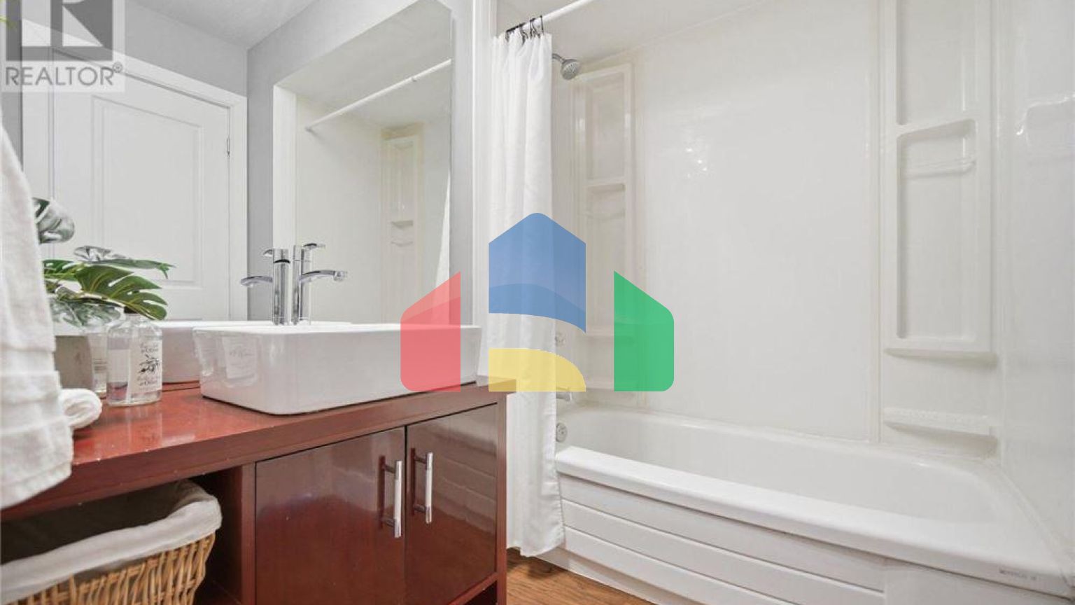 Residential - Townhouse - Mississauga, Canada - Canada