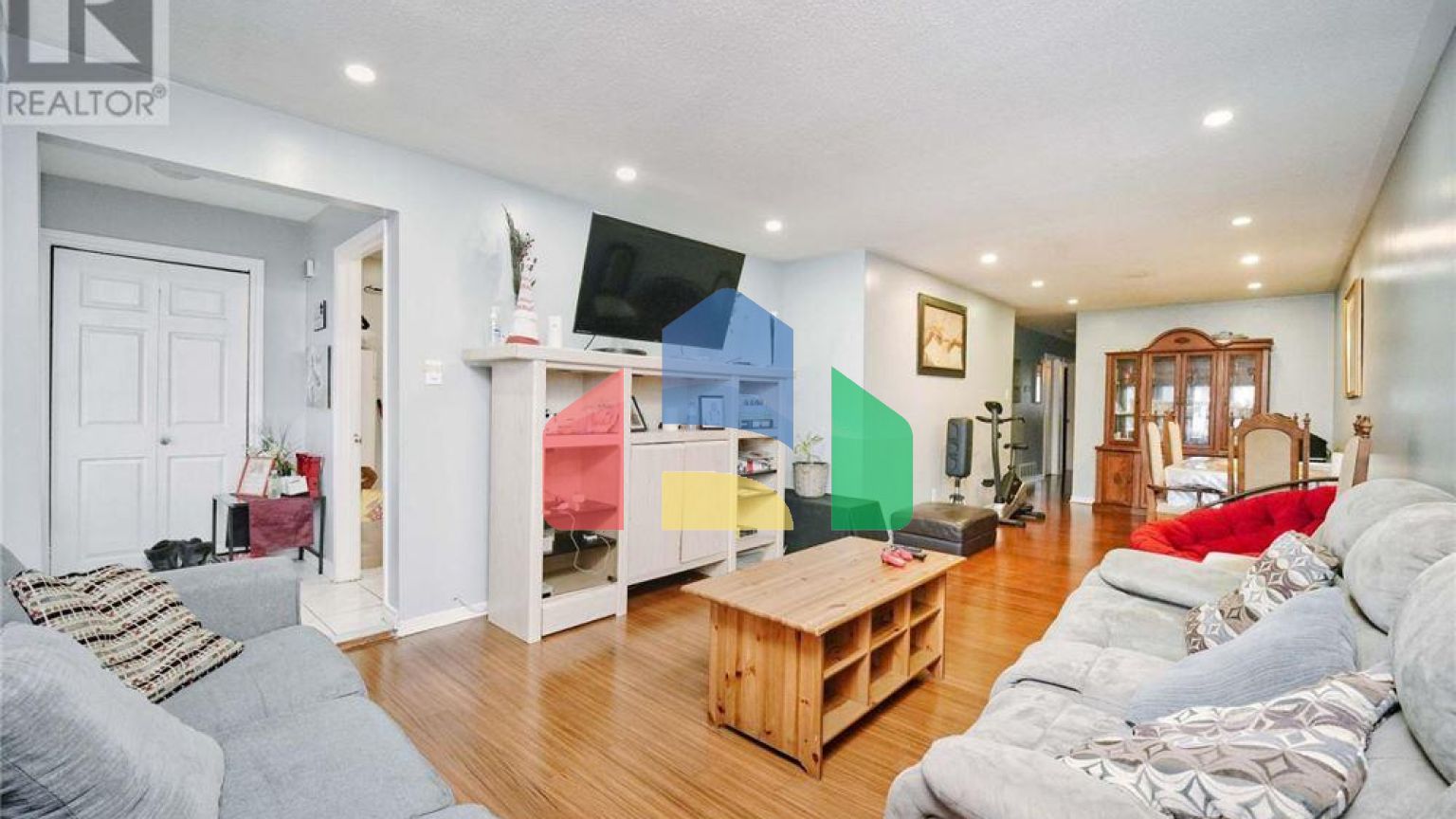 Residential - Single Family Home - Mississauga, Canada - Canada