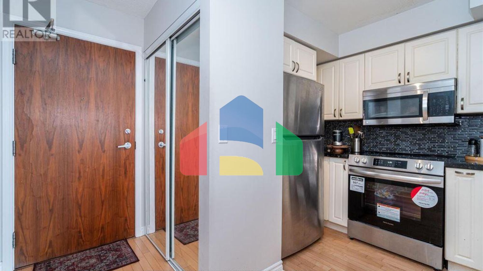 Residential - Condo/Apartment - Mississauga, Canada - Canada