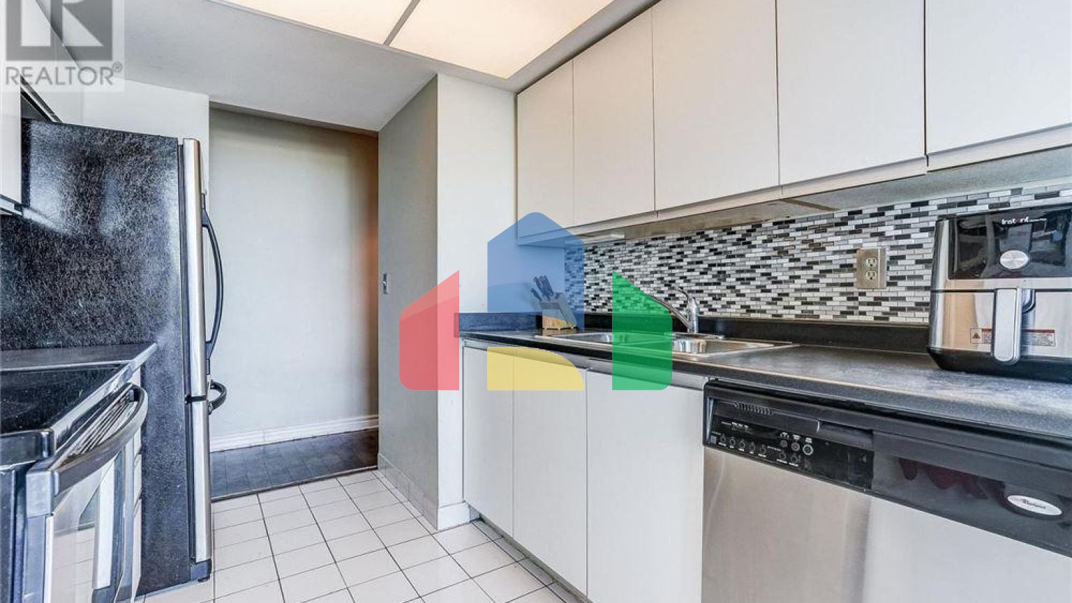 Residential - Condo/Apartment - Mississauga, Canada - Canada