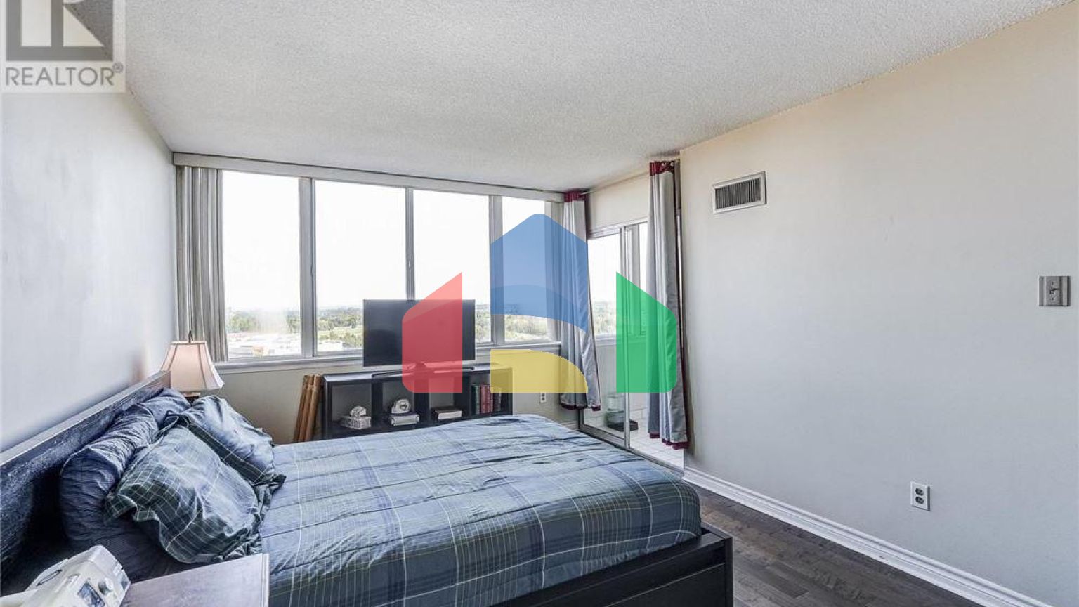 Residential - Condo/Apartment - Mississauga, Canada - Canada