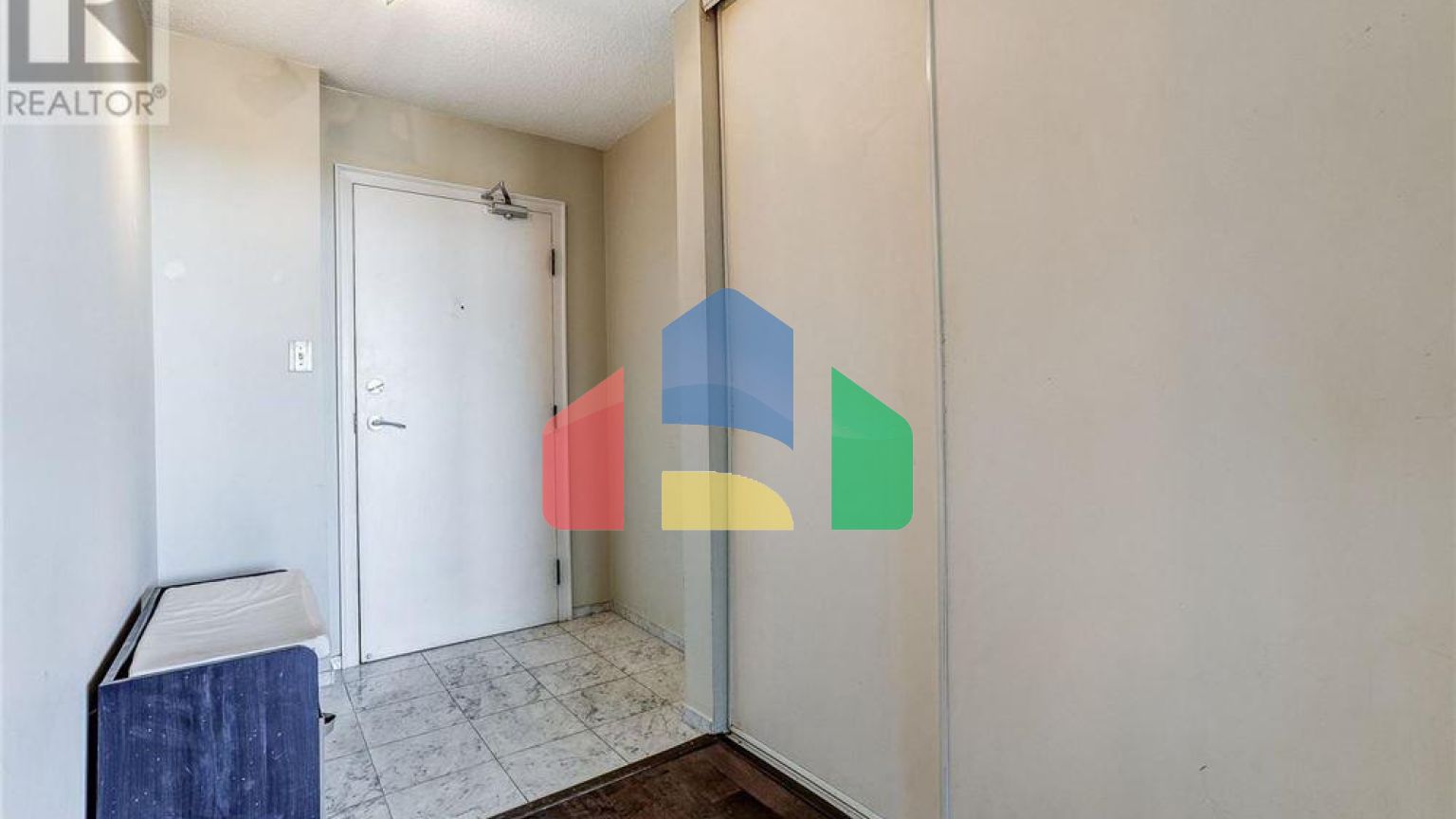 Residential - Condo/Apartment - Mississauga, Canada - Canada