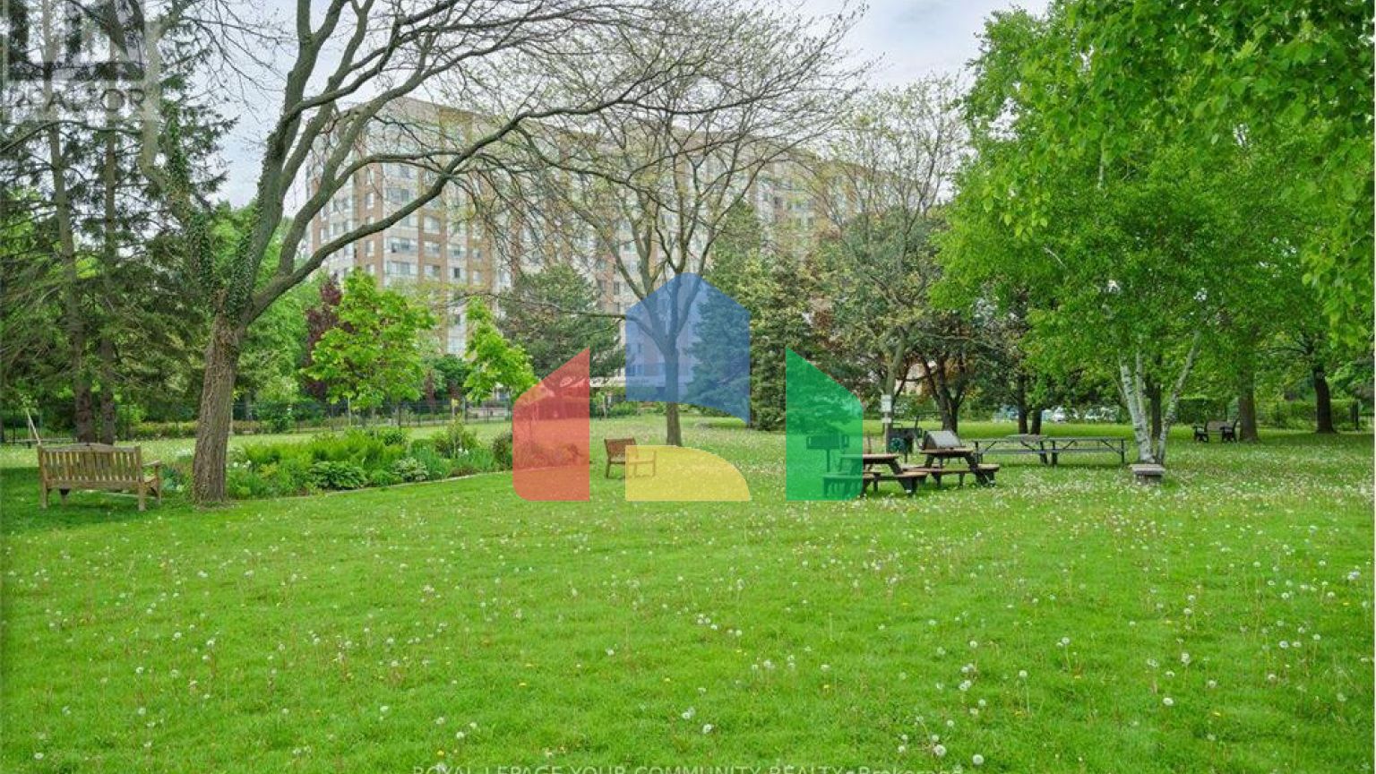 Residential - Condo/Apartment - Mississauga, Canada - Canada