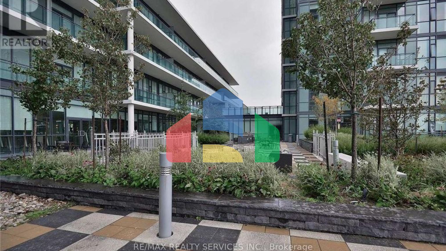 Residential - Single Family Home - Mississauga, Canada - Canada