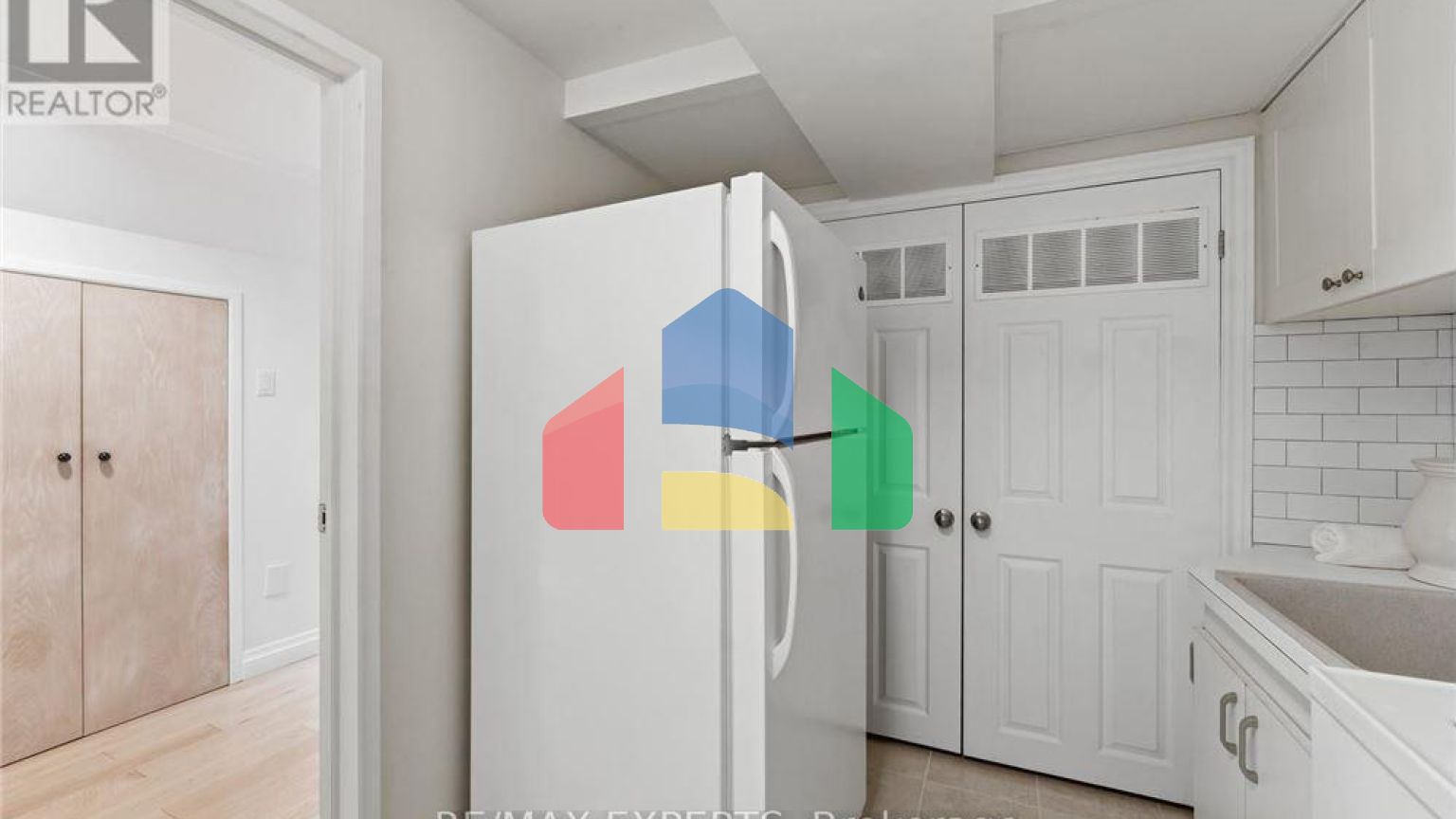 Residential - Single Family Home - Mississauga, Canada - Canada