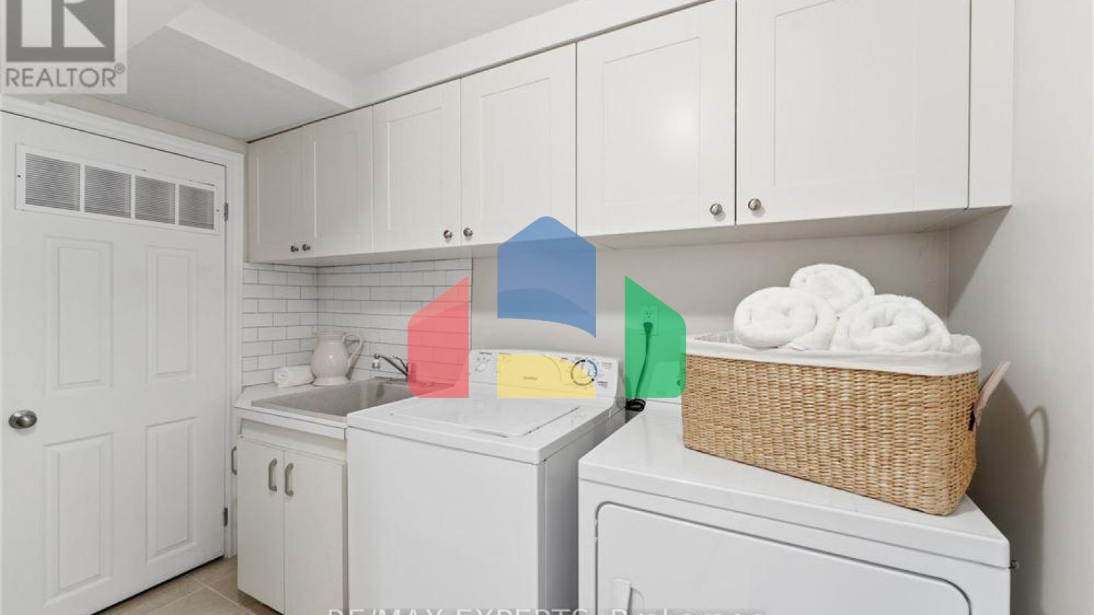 Residential - Single Family Home - Mississauga, Canada - Canada