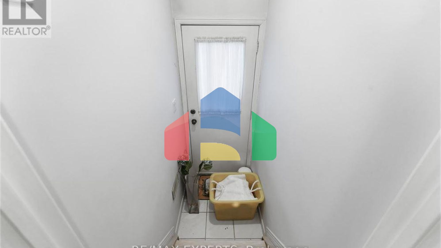 Residential - Single Family Home - Mississauga, Canada - Canada