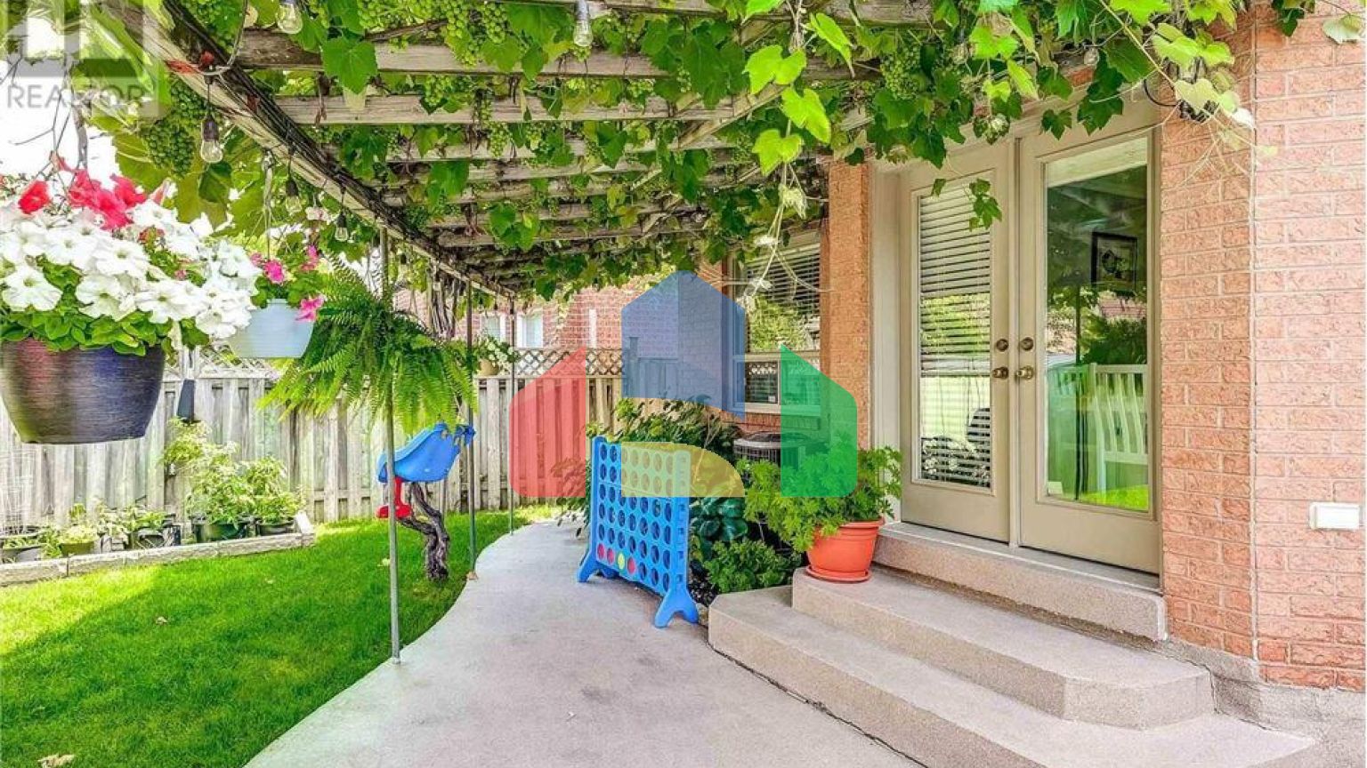 Residential - Single Family Home - Mississauga, Canada - Canada