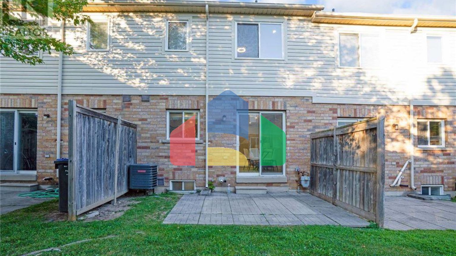 Residential - Townhouse - Mississauga, Canada - Canada