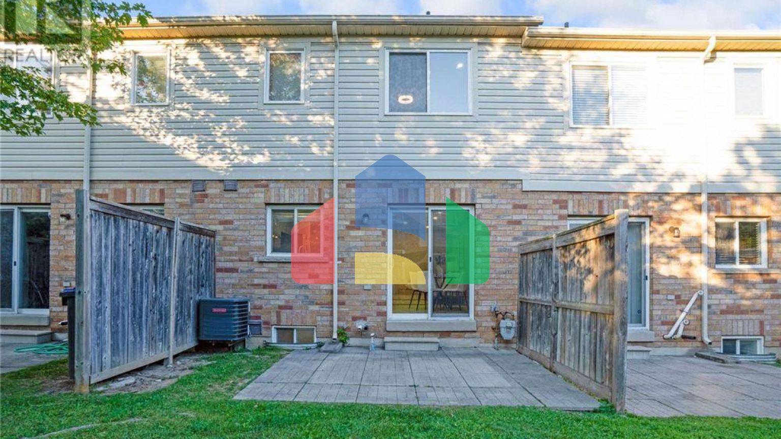 Residential - Townhouse - Mississauga, Canada - Canada