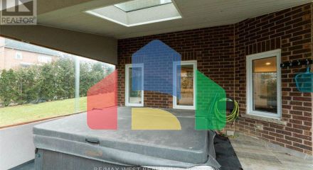 Residential - Single Family Home - Mississauga, Canada - Canada