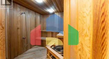 Residential - Single Family Home - Mississauga, Canada - Canada