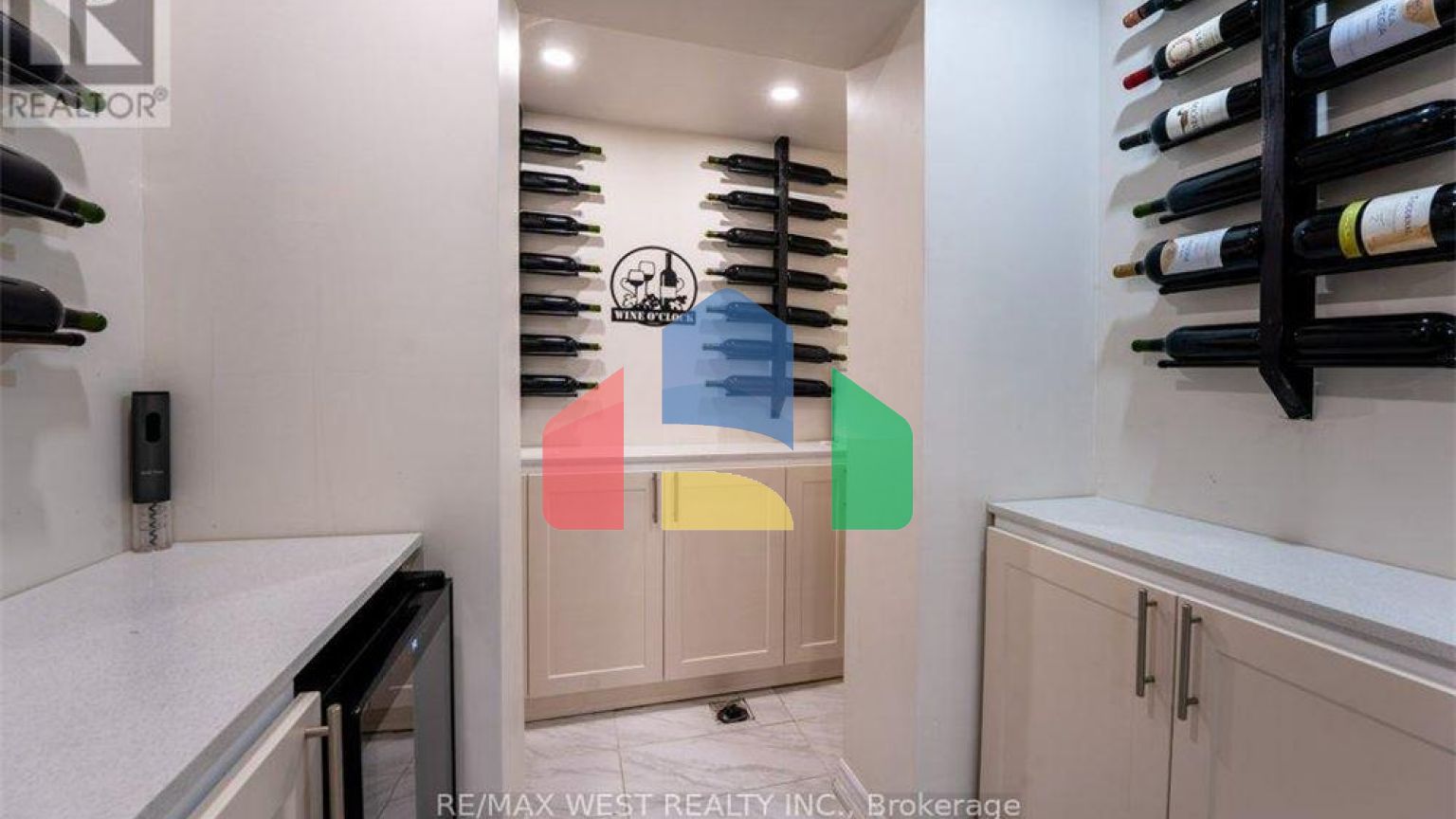 Residential - Single Family Home - Mississauga, Canada - Canada