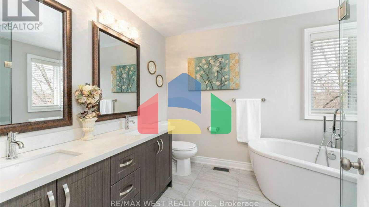 Residential - Single Family Home - Mississauga, Canada - Canada