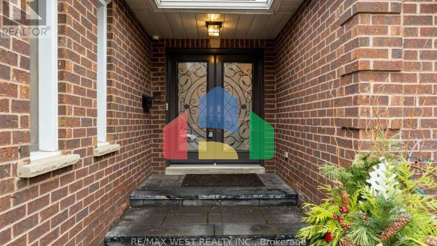 Residential - Single Family Home - Mississauga, Canada - Canada