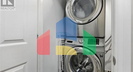 Residential - Single Family Home - Mississauga, Canada - Canada