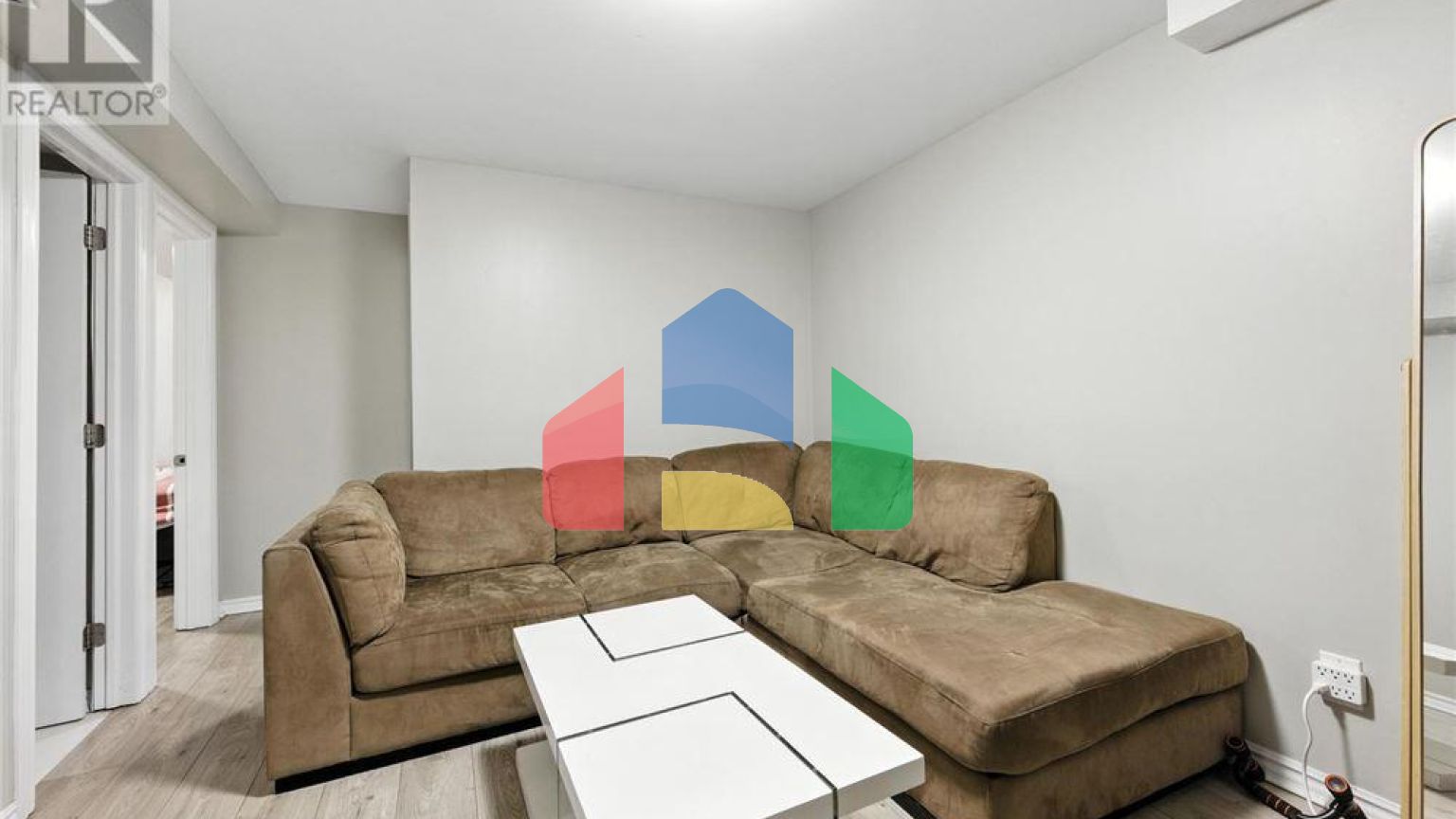 Residential - Single Family Home - Mississauga, Canada - Canada