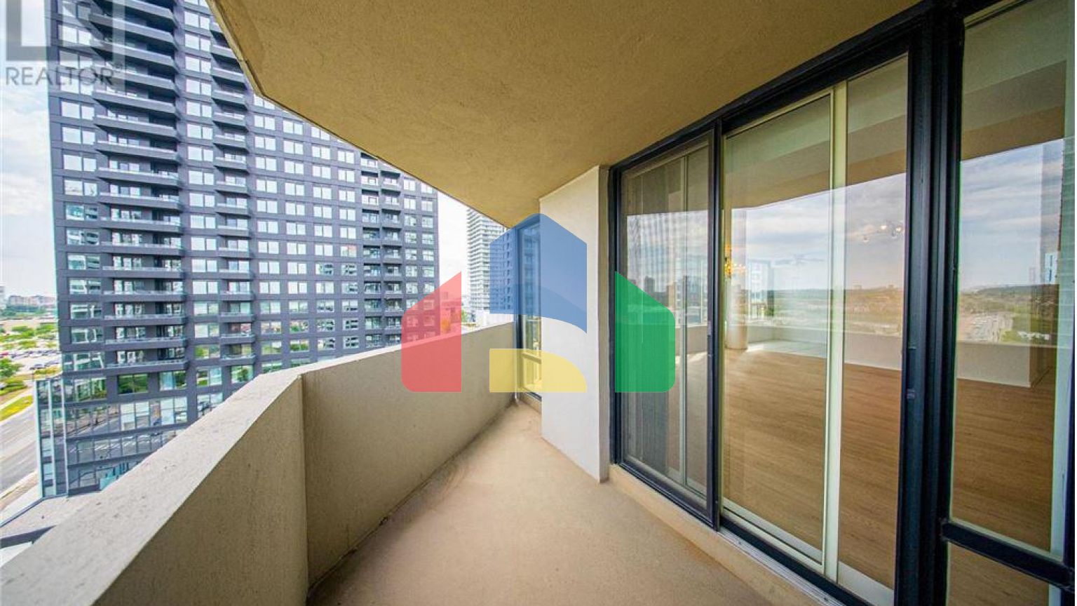 Residential - Single Family Home - Mississauga, Canada - Canada