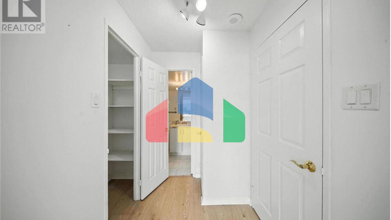 Residential - Single Family Home - Mississauga, Canada - Canada