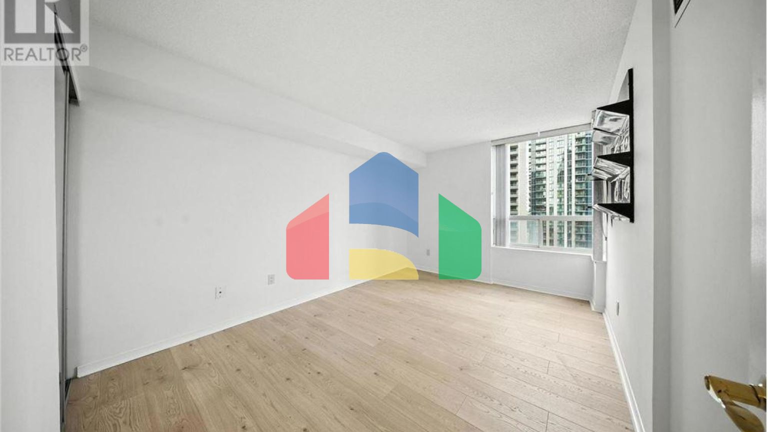 Residential - Single Family Home - Mississauga, Canada - Canada