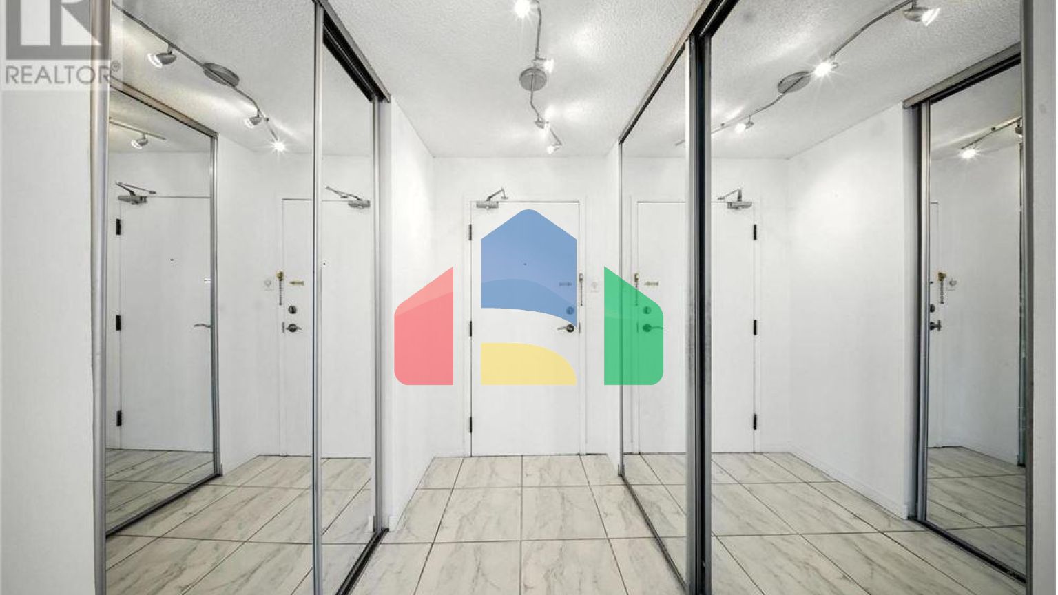 Residential - Single Family Home - Mississauga, Canada - Canada