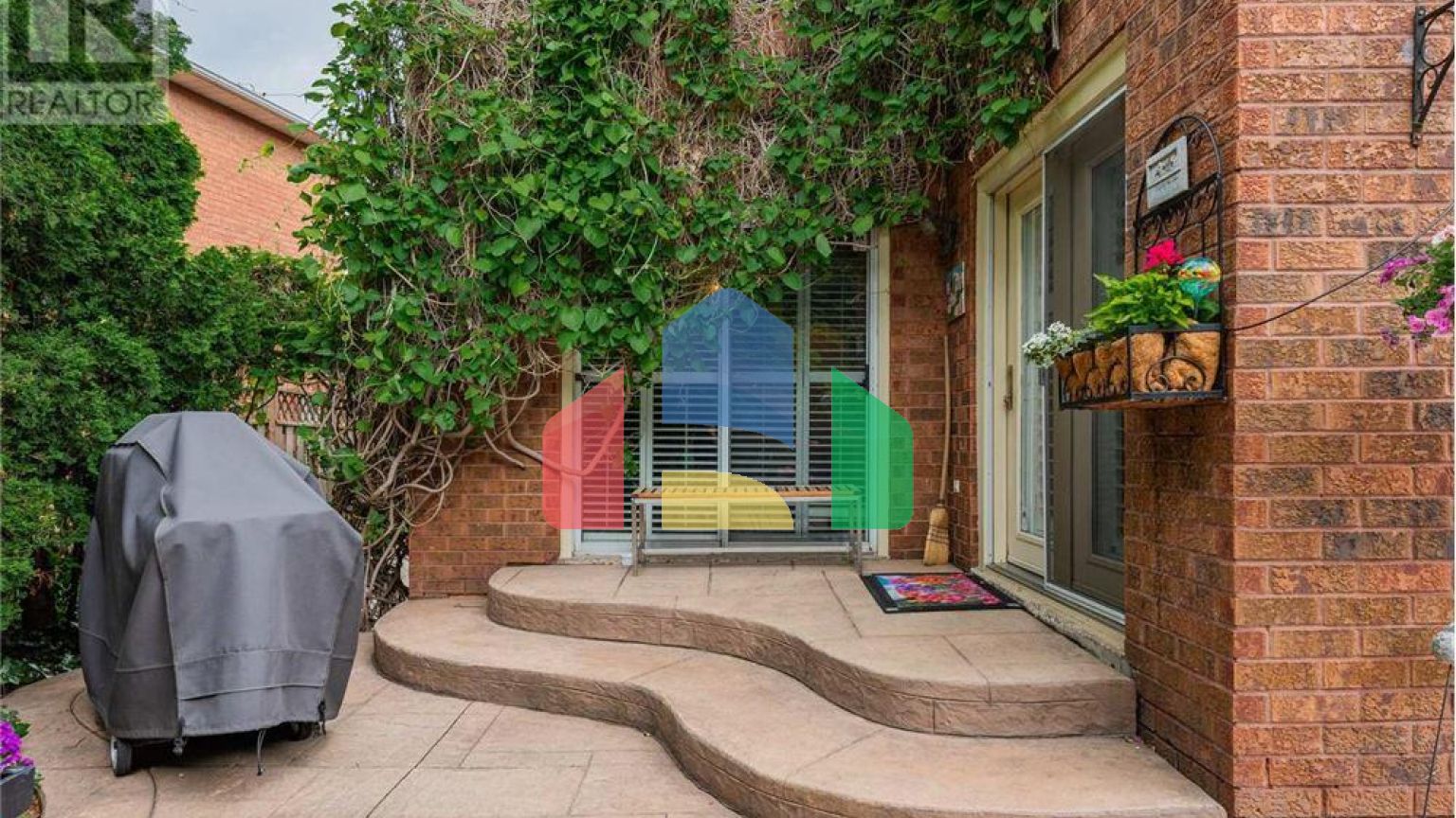 Residential - Single Family Home - Mississauga, Canada - Canada