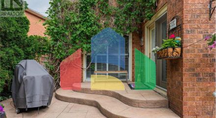 Residential - Single Family Home - Mississauga, Canada - Canada