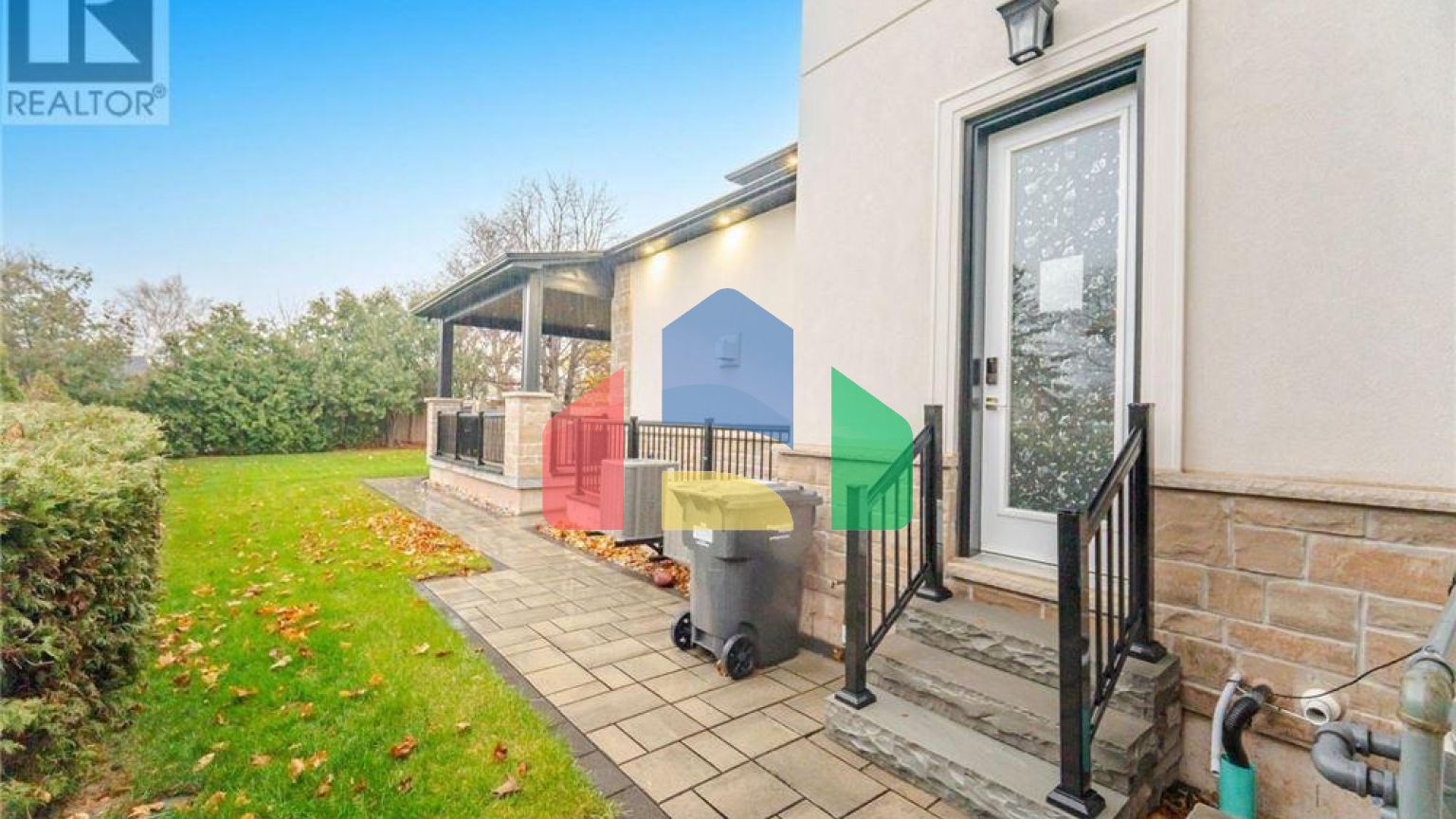 Residential - Single Family Home - Mississauga, Canada - Canada