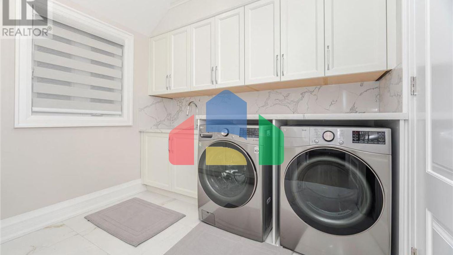 Residential - Single Family Home - Mississauga, Canada - Canada